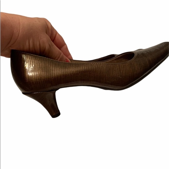 Aerosoles Heel Rest Shoes NWOT Size 6M - Picture 4 of 8